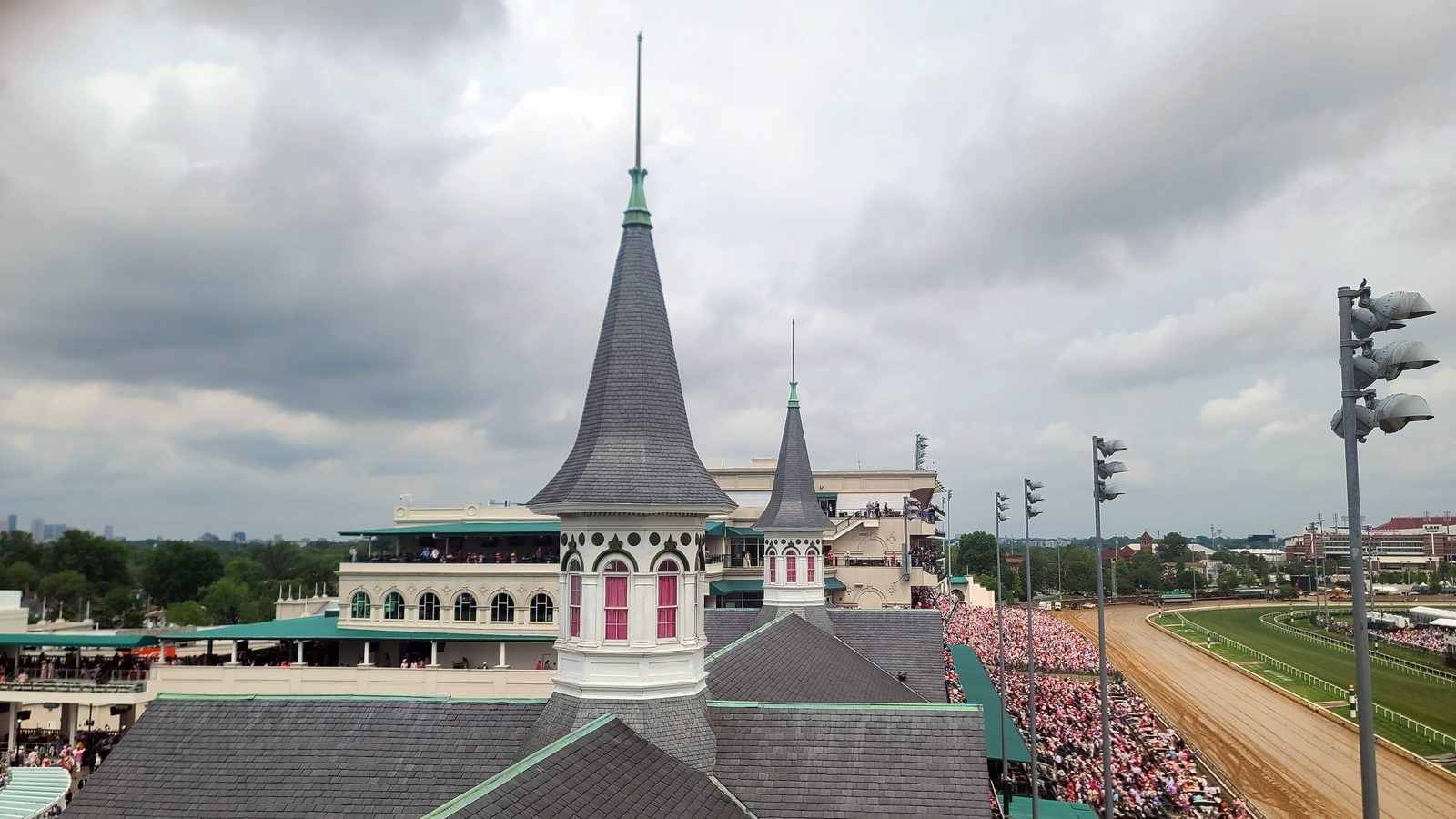 Churchill Downs Tours and the Kentucky Derby Museum: What to Book